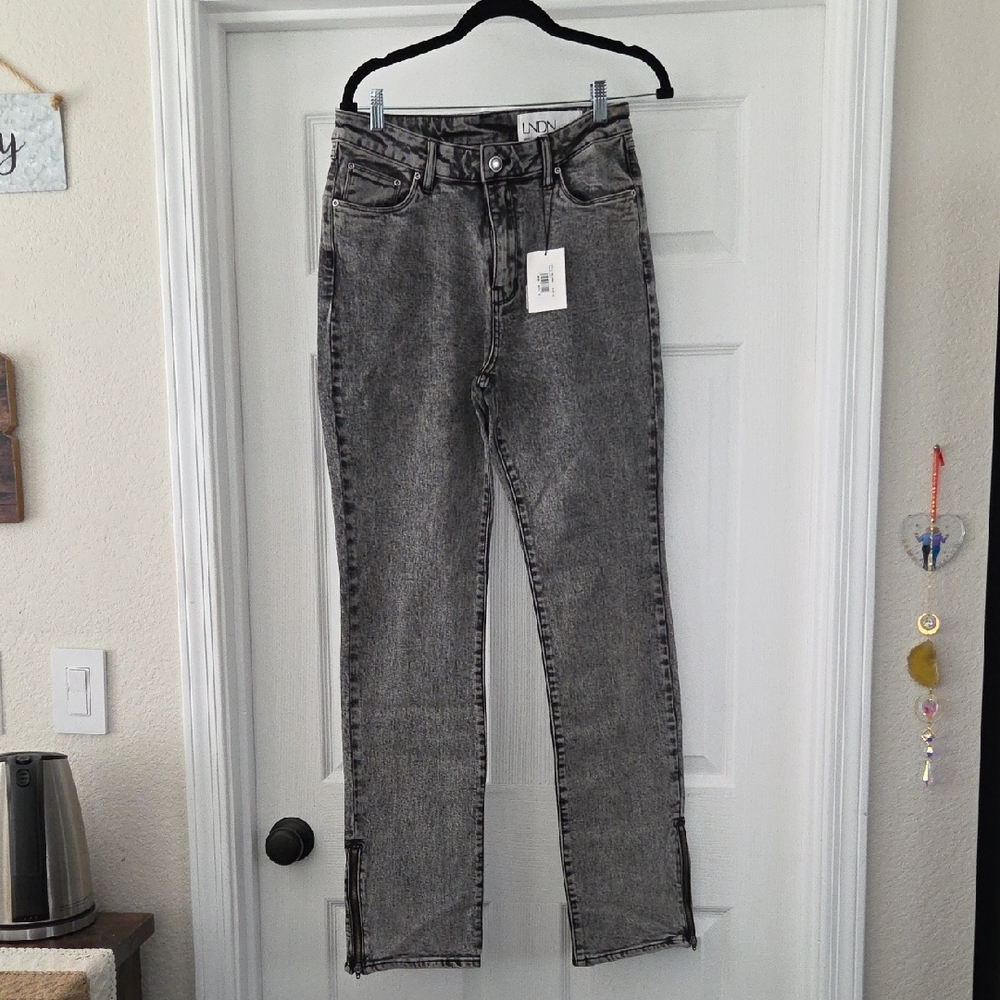 Classic LNDN Gray Straight Leg Jeans for Women